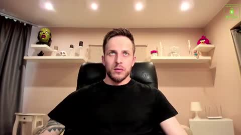 Snapshot of chriscarrey chatting on 07-07-26, 02:47 Chris online show from 07-07-26, 02:47