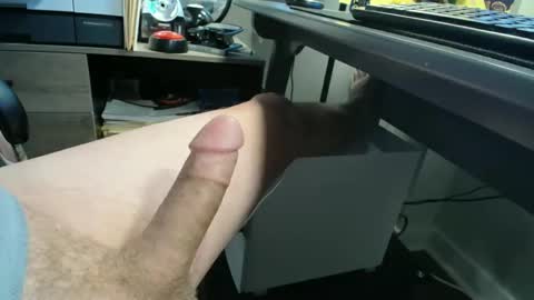 Snapshot of chriscock18103 chatting on 11-04-25, 09:47 chriscock18103 online show from 11-04-25, 09:47