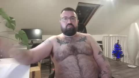 Snapshot of chriscubxxx chatting on 12-22-25, 10:18 chriscubxxx online show from 12-22-25, 10:18