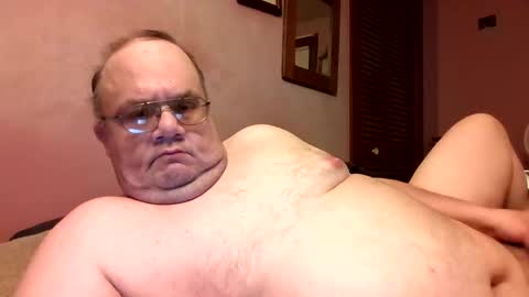 Snapshot of chrismini312 chatting on 05-21-26, 01:01 Chris The Jerk Off King online show from 05-21-26, 01:01
