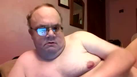 Snapshot of chrismini312 chatting on 05-27-26, 08:17 Chris The Jerk Off King online show from 05-27-26, 08:17
