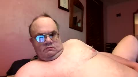 Snapshot of chrismini312 chatting on 06-04-26, 12:00 Chris The Jerk Off King online show from 06-04-26, 12:00