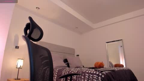 chrismorgan24 online show from 11-25-25, 09:26