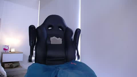 Snapshot of christianvalenzia chatting on 02-12-25, 02:43 Christian online show from 02-12-25, 02:43