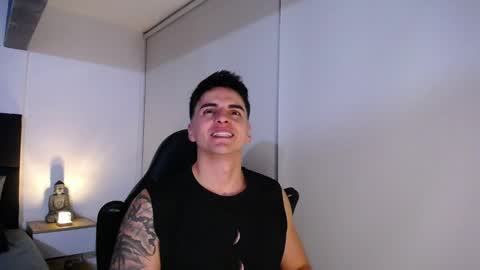 Snapshot of christianvalenzia chatting on 10-15-25, 03:06 Christian online show from 10-15-25, 03:06