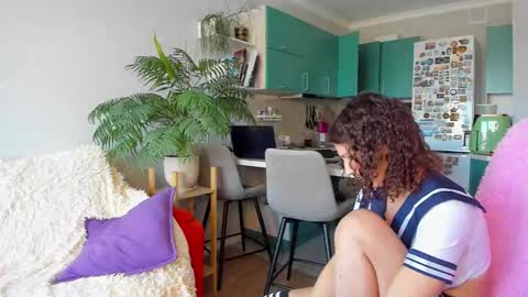 Snapshot of christina_hot chatting on 02-06-26, 09:23 Chris online show from 02-06-26, 09:23