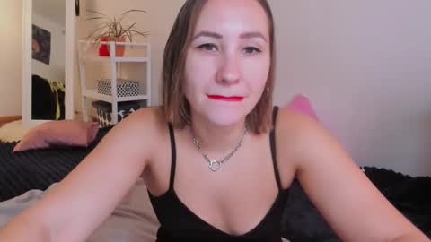 Snapshot of christina_rosse chatting on 10-19-25, 08:48 christina rosse online show from 10-19-25, 08:48