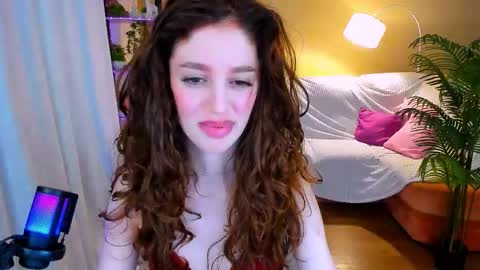 Snapshot of christinaconteeree chatting on 10-07-25, 01:30 christinaconteeree online show from 10-07-25, 01:30
