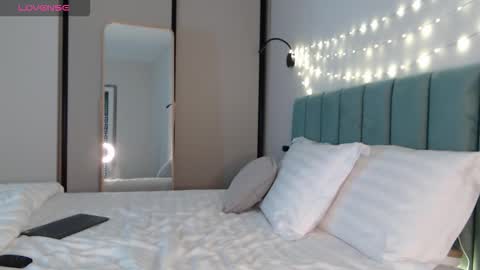 Snapshot of christinafit chatting on 02-15-26, 07:51 chris online show from 02-15-26, 07:51