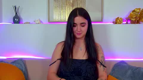 Christina online show from 09-12-25, 06:41