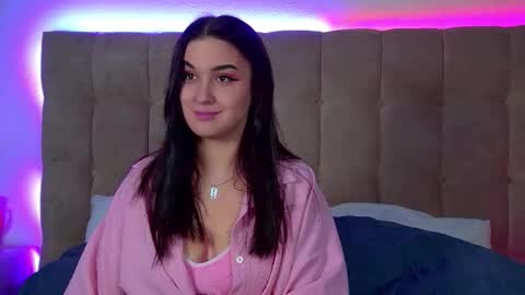 Christina online show from 09-27-25, 06:24