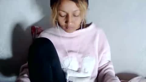 christine213 online show from 01-14-25, 04:50