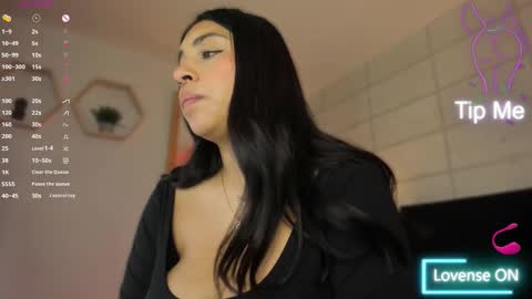 Christine  online show from 10-08-25, 12:03