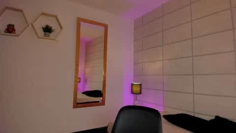 Christine  online show from 04-06-26, 12:06