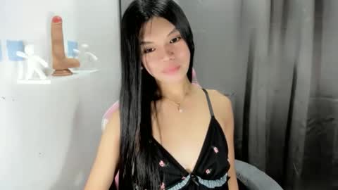 Snapshot of christine_slutt chatting on 09-18-25, 03:52 STEFFY online show from 09-18-25, 03:52