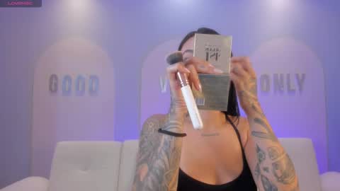 Snapshot of christineford1 chatting on 11-15-25, 12:23 Christine Ford online show from 11-15-25, 12:23