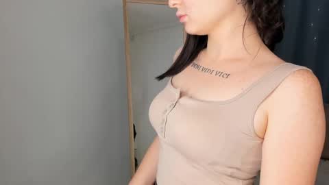 Snapshot of christinlaurie chatting on 09-15-25, 09:09 ChristinaChris online show from 09-15-25, 09:09