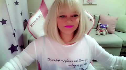 Christi online show from 01-14-26, 06:08