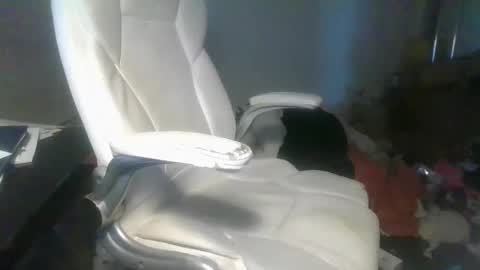 Snapshot of christo9999 chatting on 02-28-25, 02:20 christo online show from 02-28-25, 02:20