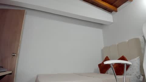 Petite Horny and chistoper  dick online show from 03-11-25, 12:17