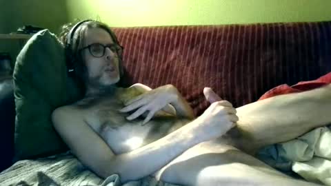 Snapshot of christophe_73 chatting on 07-08-26, 01:10 Chris online show from 07-08-26, 01:10