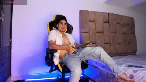 christopher online show from 04-21-26, 02:51