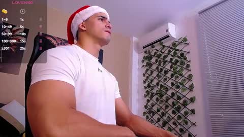 Snapshot of christopherblack_ chatting on 12-20-25, 01:18 Christopher Black online show from 12-20-25, 01:18