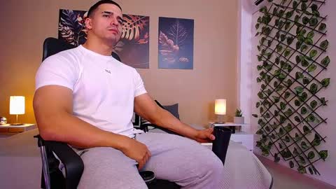 Snapshot of christopherblack_ chatting on 02-19-26, 01:29 Christopher Black online show from 02-19-26, 01:29