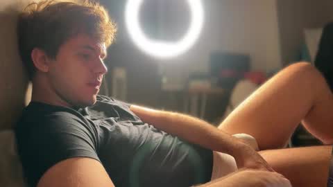 Christopher online show from 10-25-25, 01:02