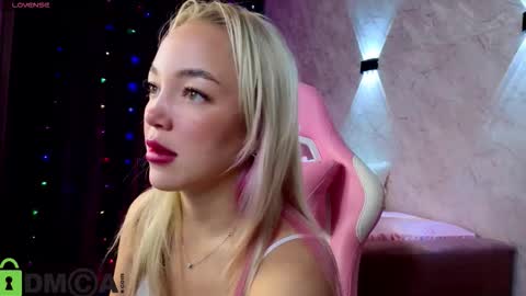 hristy3 online show from 11-26-25, 12:33