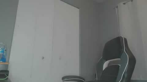 ChrisVacherx online show from 01-03-25, 03:16