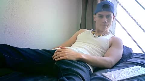 Snapshot of chrixtopherobin chatting on 12-11-24, 08:28 Chrixtopherobin online show from 12-11-24, 08:28