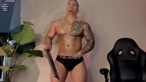 Snapshot of chrizmacgregor chatting on 10-26-25, 08:04 chrizmacgregor online show from 10-26-25, 08:04