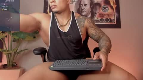 Snapshot of chrizmacgregor chatting on 11-24-25, 11:04 chrizmacgregor online show from 11-24-25, 11:04