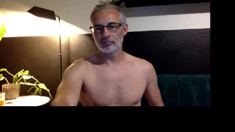 Snapshot of chrome89 chatting on 10-25-25, 02:19 Chrome89 online show from 10-25-25, 02:19