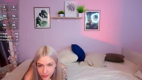 EvaBlonde TayaBrunette EliieBlack hair online show from 03-17-26, 09:01