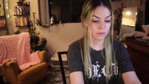 Chrys online show from 10-12-25, 05:28