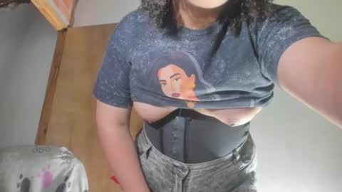 Snapshot of chubbygirlts7 chatting on 06-18-26, 01:50 Samantha online show from 06-18-26, 01:50