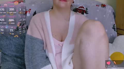 Snapshot of chubbymaia chatting on 12-24-24, 06:06 Maia online show from 12-24-24, 06:06