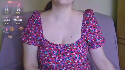 Snapshot of chubbymaia chatting on 02-02-25, 10:24 Maia online show from 02-02-25, 10:24