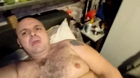 Snapshot of chubbyman40 chatting on 01-17-26, 07:17 chubbyman40 online show from 01-17-26, 07:17