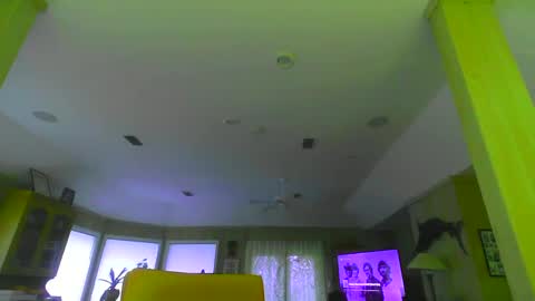 Snapshot of chuck354139 chatting on 12-10-24, 12:49 chuck354139 online show from 12-10-24, 12:49