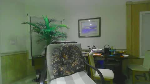Snapshot of chuck354139 chatting on 12-22-24, 11:22 chuck354139 online show from 12-22-24, 11:22