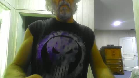 Snapshot of chuck354139 chatting on 12-31-24, 01:04 chuck354139 online show from 12-31-24, 01:04