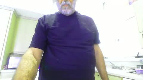 Snapshot of chuck354139 chatting on 12-31-24, 03:31 chuck354139 online show from 12-31-24, 03:31
