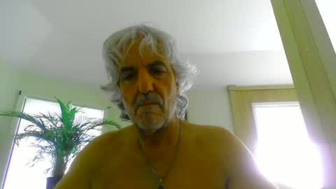 Snapshot of chuck354139 chatting on 01-03-25, 03:55 chuck354139 online show from 01-03-25, 03:55
