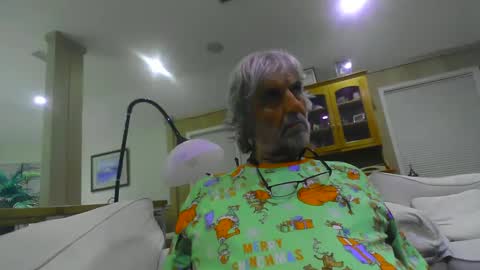 Snapshot of chuck354139 chatting on 01-19-25, 08:50 chuck354139 online show from 01-19-25, 08:50