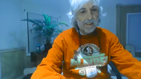 Snapshot of chuck354139 chatting on 01-22-25, 07:14 chuck354139 online show from 01-22-25, 07:14