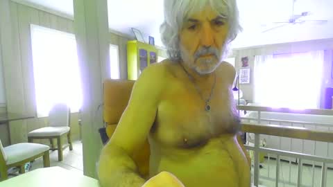 Snapshot of chuck354139 chatting on 01-27-25, 04:54 chuck354139 online show from 01-27-25, 04:54