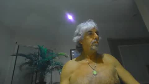 Snapshot of chuck354139 chatting on 02-17-25, 08:52 chuck354139 online show from 02-17-25, 08:52